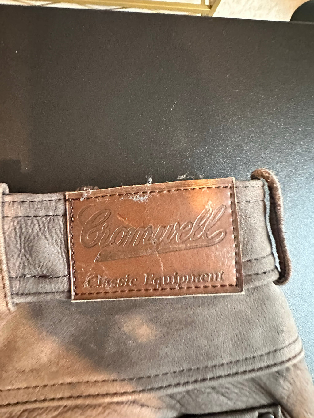 Vintage Cromwell Bottom (38)